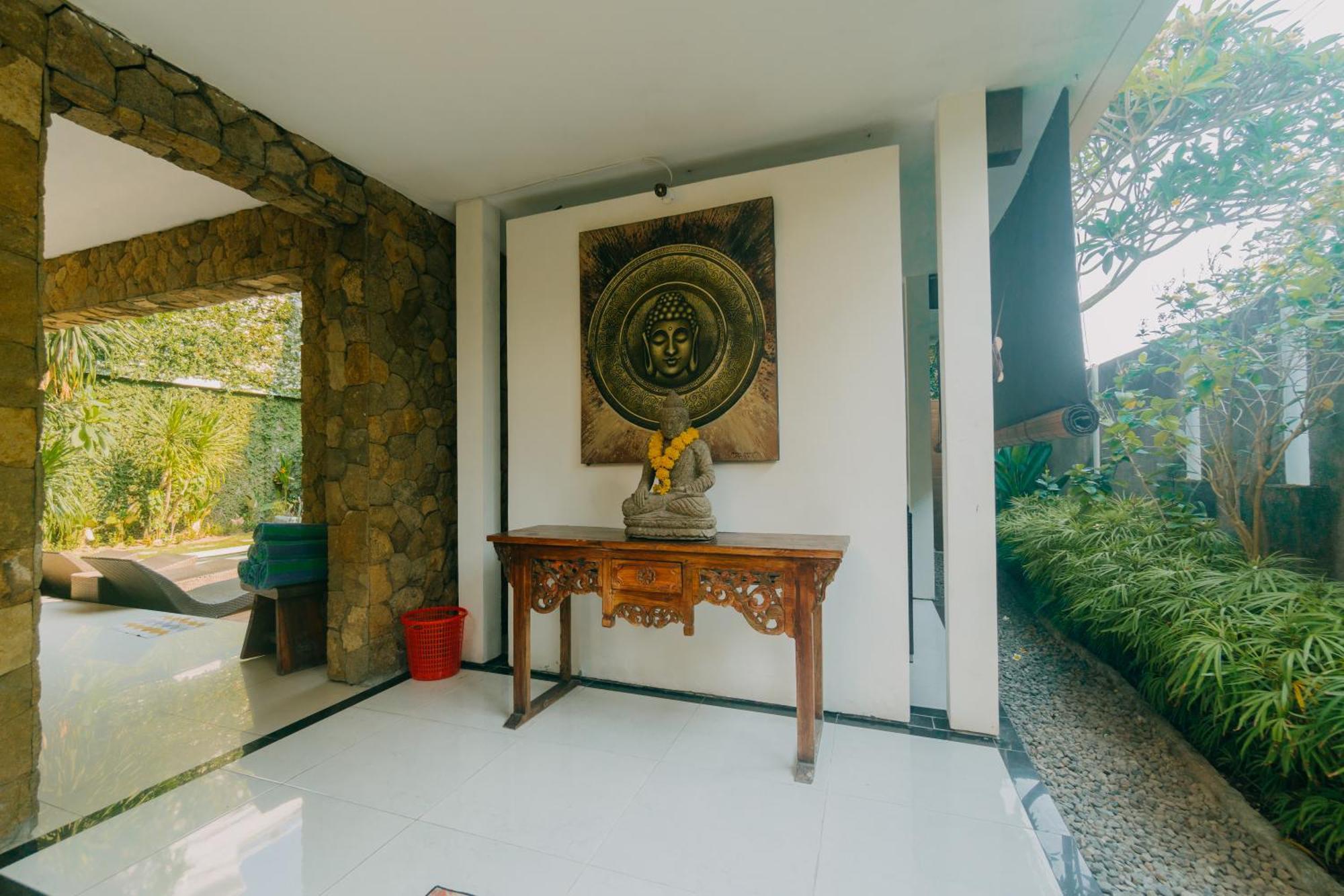 Villa C31 Seminyak Экстерьер фото